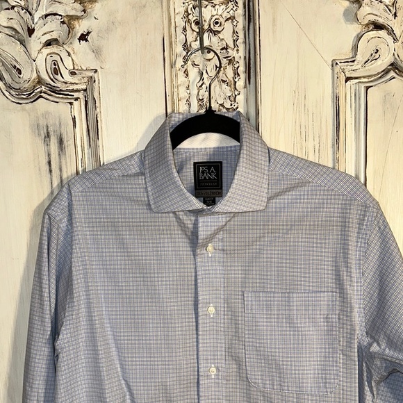 Men’s Banana Republic Light Blue Checkered Dress Shirt - Picture 3 of 10